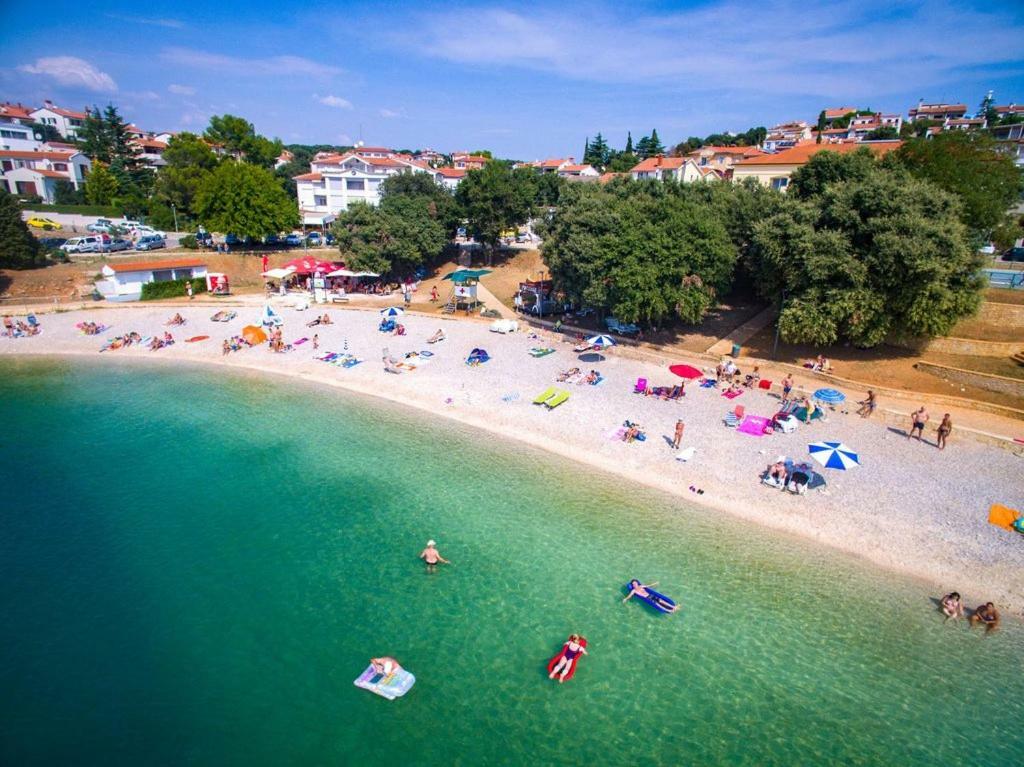 Viras Luxury Holiday Pula Exterior photo